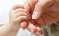 description_of_image_used_in_attachment_theory_tips_piece_Baby-hand-holding-adult-Pic-Credit-S-Mitarart-Fotolia_600