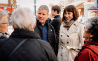 Labour leader Keir Starmer and shadow chancellor Rachel Reeves talking to residents in Great Yarmouth in 2023